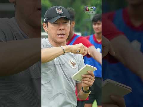HLV Shin Tae Yong 'Nổi Đóa' Vì Cầu Thủ Indonesia Không Biết Ghi Bàn | Netbiz News #1339