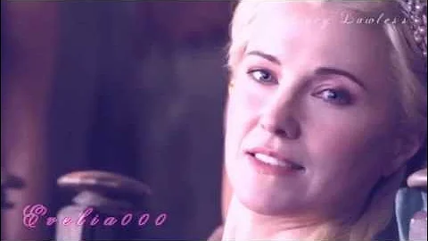 Lucy Lawless ll Halo