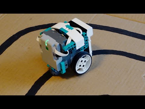 Line following robot Lego Technic PoweredUp Hub + PyBricks.com