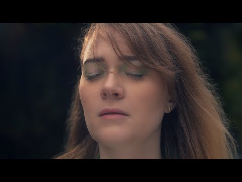 Julia Drouot - Corps à Corps
