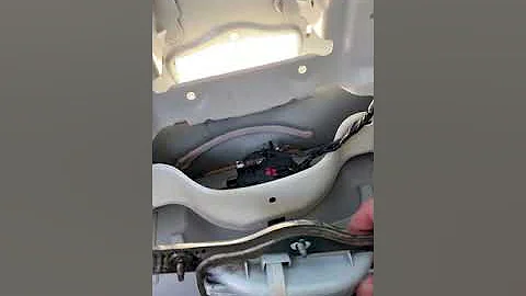 PT Cruiser Rear Hatch Wont Open video 2