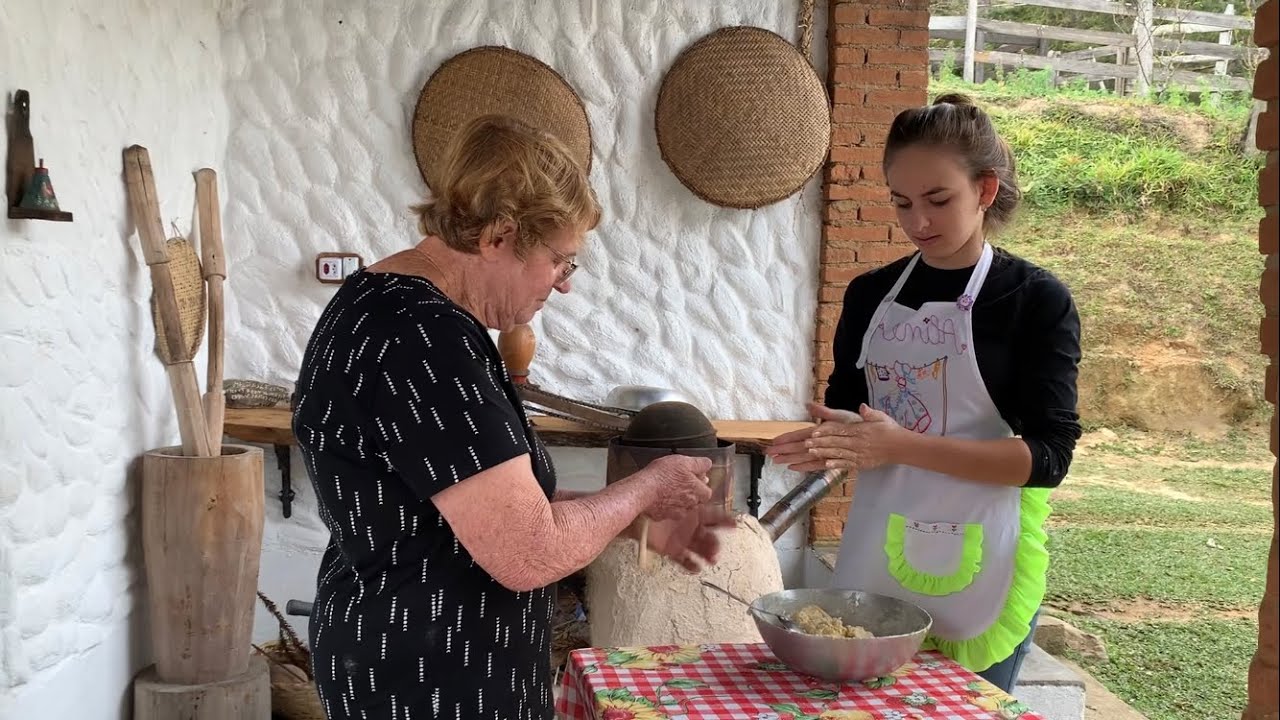ROSQUINHA DE NATA - SOBRINHA BONITA COM A MÃO NA MASSA.