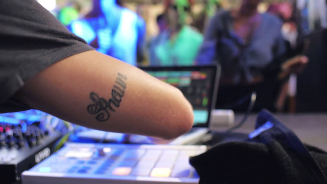 Nick Curly Presents Trust @ Offsonar