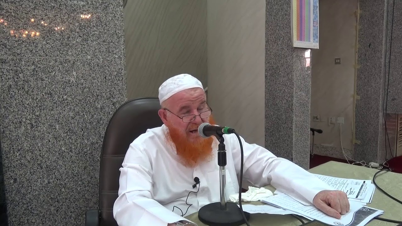 ماذا نصنع للمولود وهل حلق الشعر خاص بالذكر دون الانثى ؟