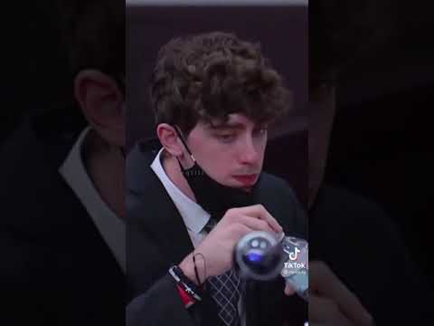 شاب الأمريكي اللي اتحكم عليه 24سنه سجن انهارد والسبب