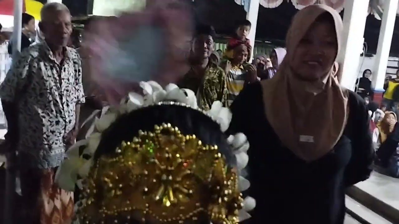 Kesenian Sintren TerHot minta sawer