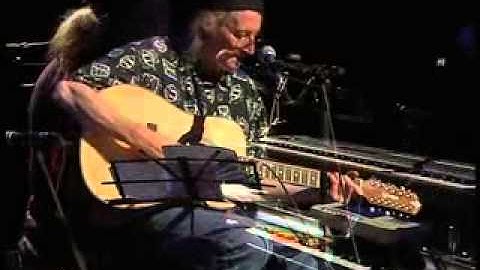 The Incredible String Band -- Empty Pocket Blues (  Live Barnstaple 2002)
