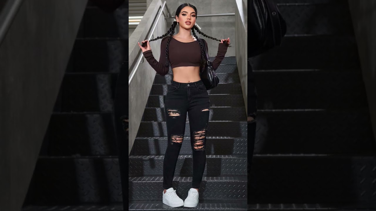 SHEIN PETITE Women Ripped Button Fly Pocket Design Fashion Denim Jeans. 