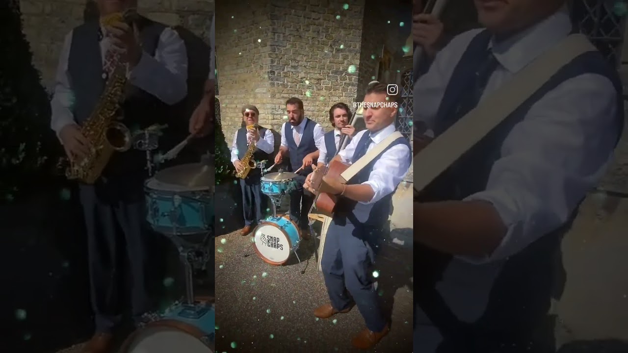 Merry Christmas Everyone - Shakin' Stevens - Cover by The Snap Chaps - Strolling Band