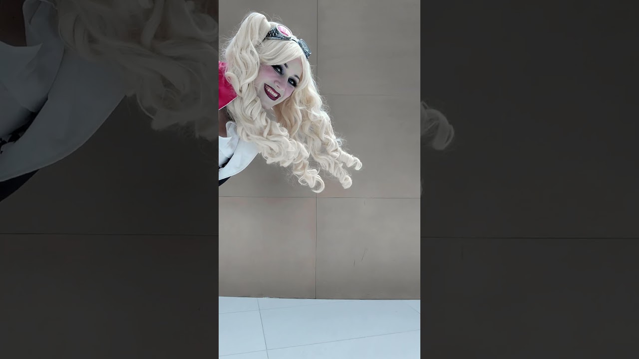 Is it obvious I love this Steampunk Harley Quinn outfit?