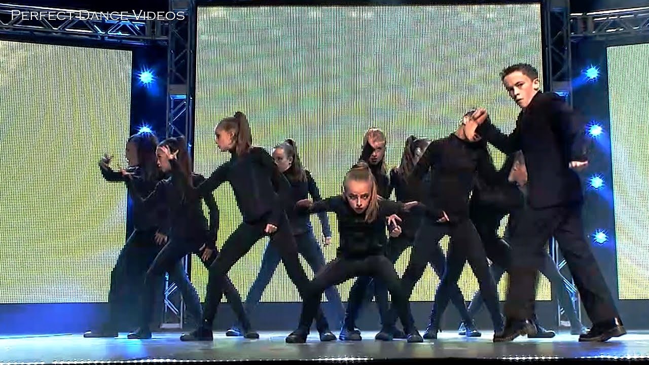 Canadian Dance Company / The Service