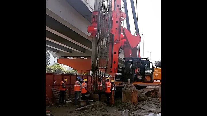 #Bored#castinsitu #pilefoundation #reinforcement #lowering #Sani#pilingrig for #metroviaduct #shorts