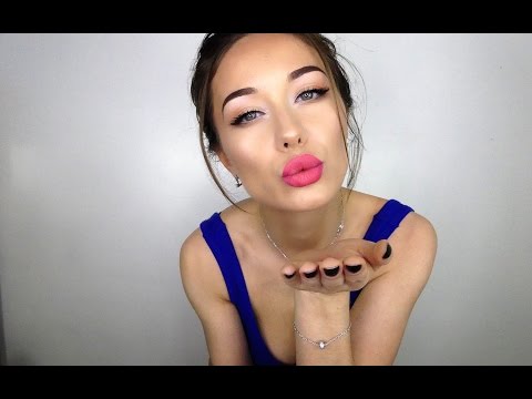 Neon Pink Lips Makeup
