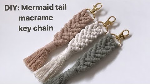 How to make a macrame keychain using the diagonal hitch knot. Keychain #1, the Mermaid Tail!