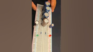 How do parallel capacitors store electric charges#electronics #capacitors #circuits #experiment #diy