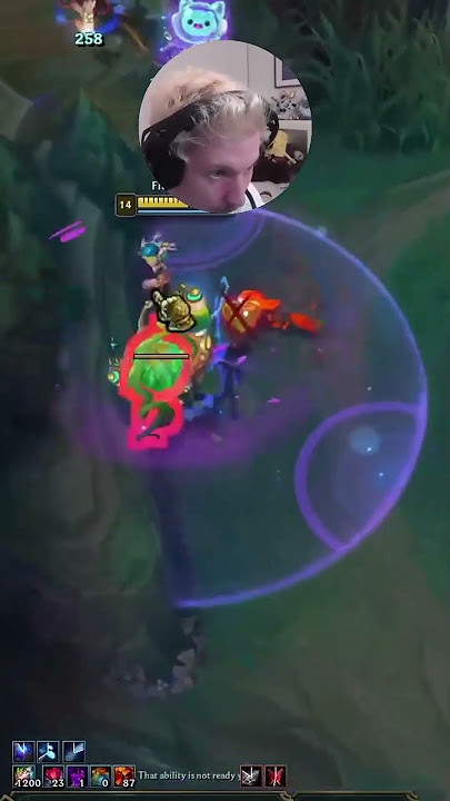 🎤🤣 “El grito marca la jugada” #leagueoflegends #funnylol #keshaeuw