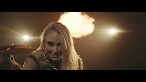 Sophie Lloyd - Do Or Die (feat. Nathan James) Official Music Video