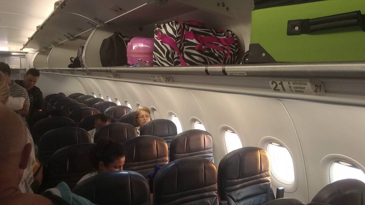 Boarding Spirit Airlines Airbus 321 In Fort Lauderdale
