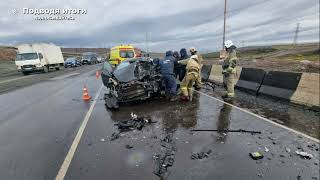 03.09.2021г - ДТП на трассе Норильск-Алыкель. Столкнулись встречные Toyota Corolla и грузовой МАЗ.