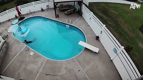 Caught in 4K 👀 Funniest Security Camera Fails