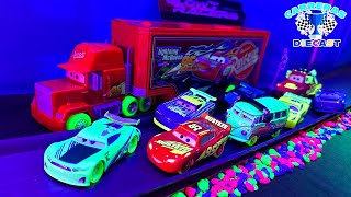 CARS DIECAST GLOW RACERS MACK CAMPEONATO