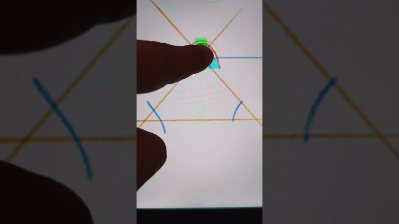 la suma de los angulos internos de cualquier triángulo es 180°