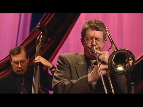 Manhattan Jazz Orchestra - APRIL IN PARIS