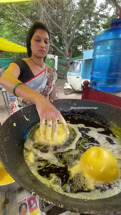 Jyoti Aunty Makes Cheese Vada Pav #streetfood #shorts