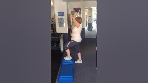 Norma - Split Stance Curl to Press