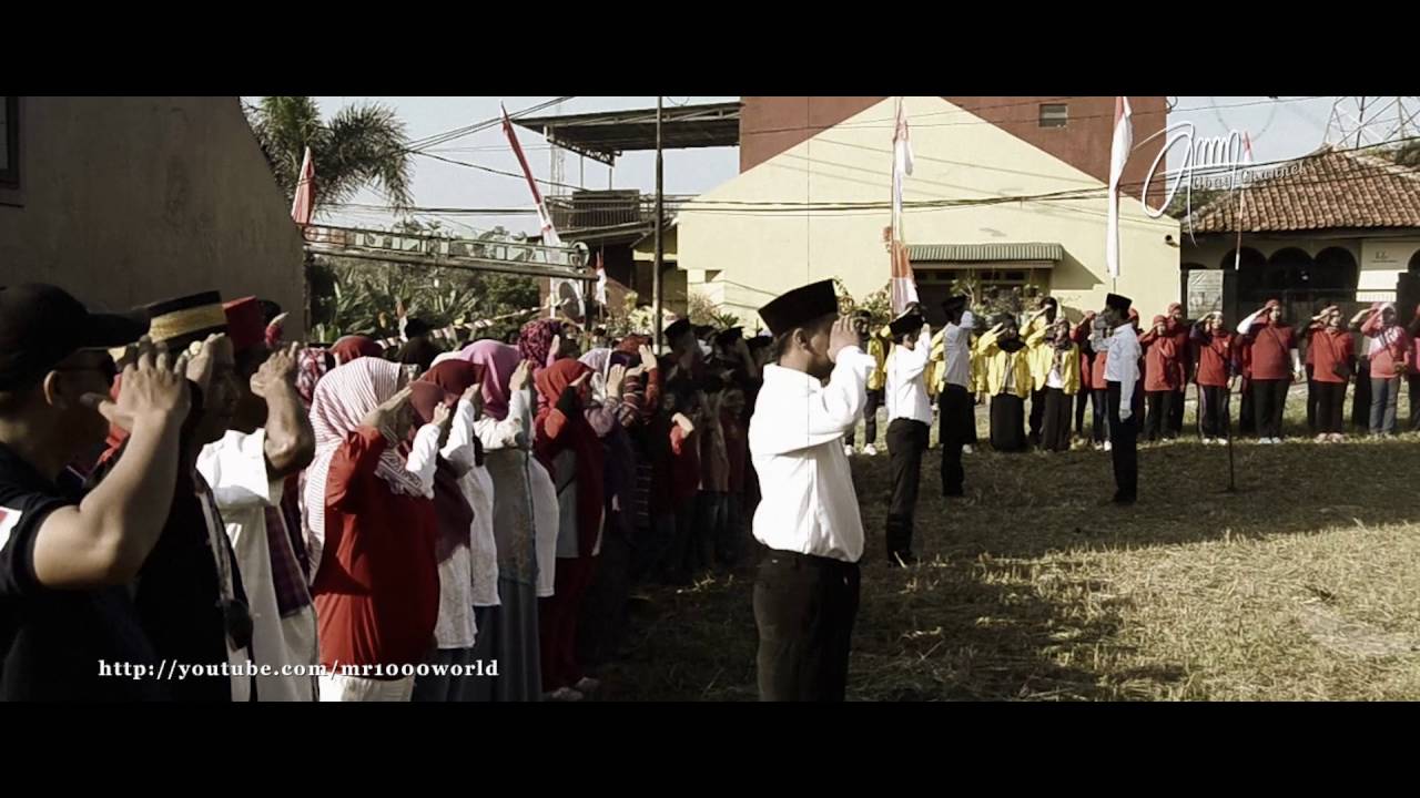 GENERASI PENERUS BANGSA - upacara 17 AGUSTUS di Kampung 