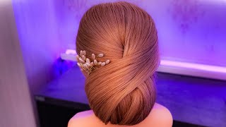 Very easy technique!Sleek low bun