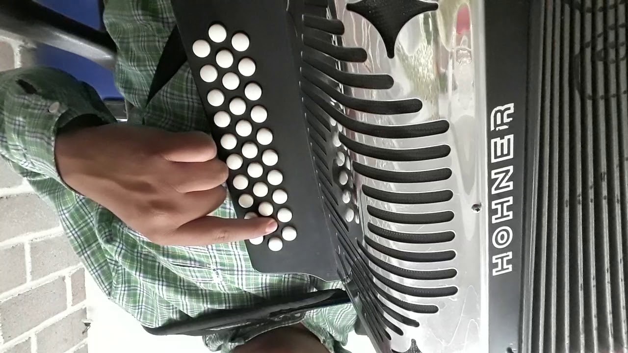 Escala de La Menor En Acordeon de Sol - Sencillas, terceras y sextas ...