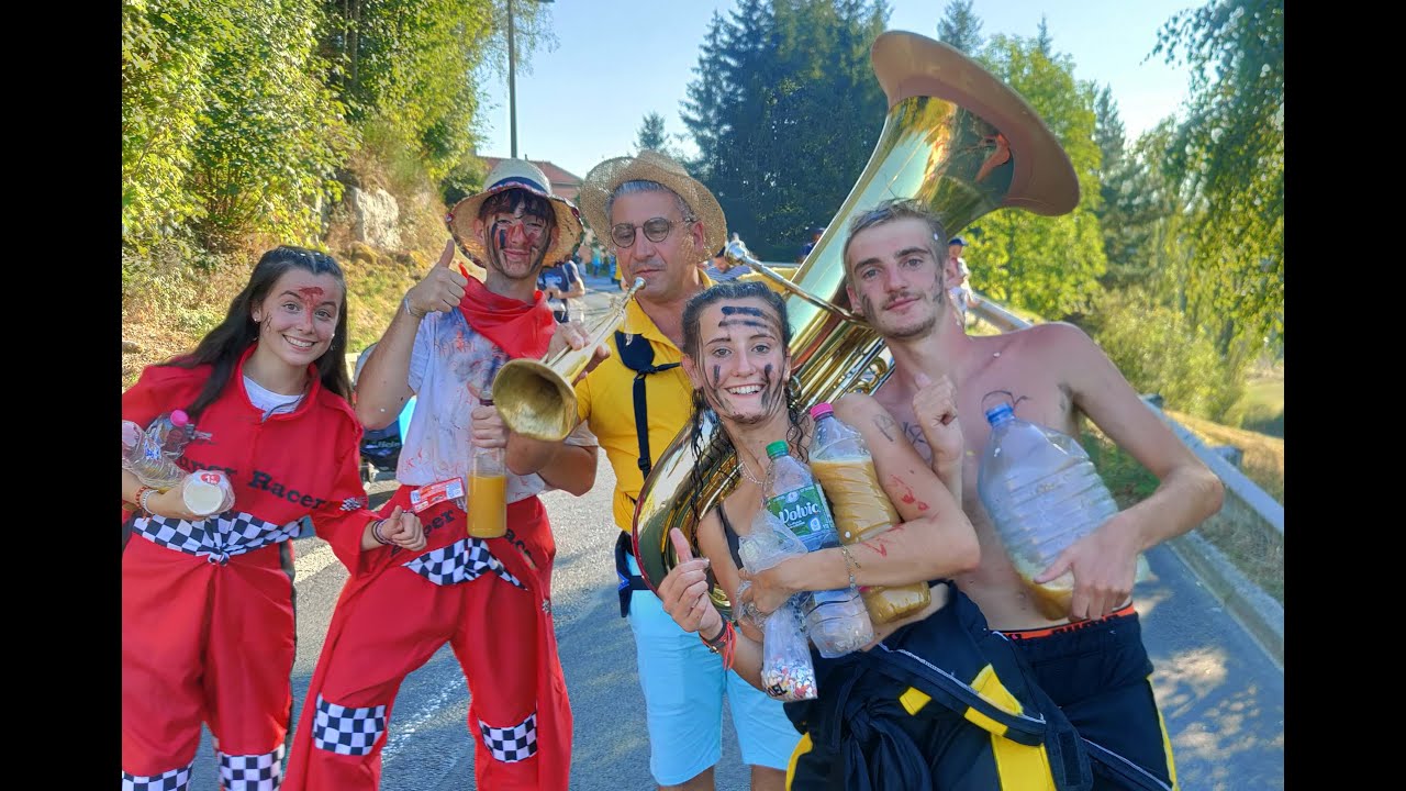 Défilé des classes en 3 à Saint-Pal-de-Mons