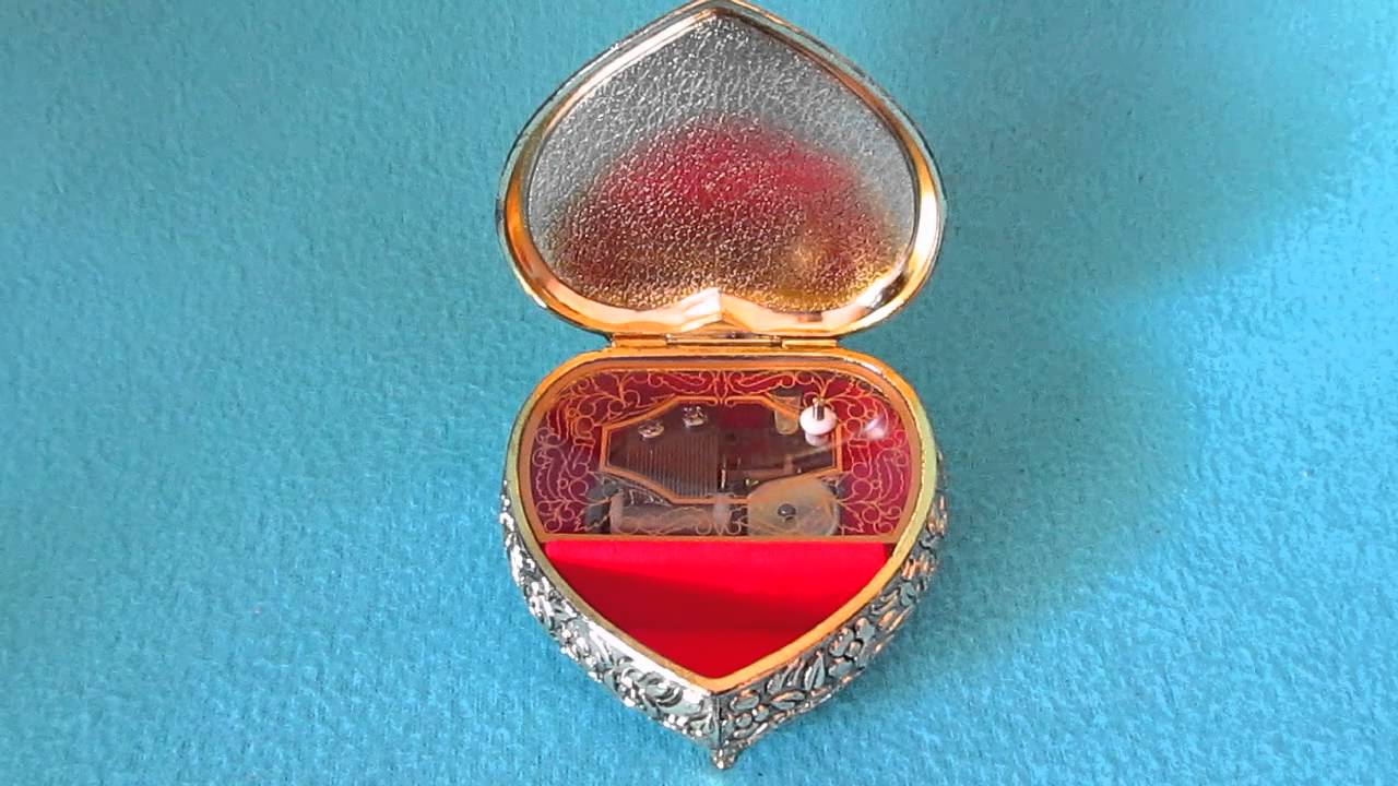 Westland Ever Green Gold Tone Repousse Musical Heart Shaped I Love You Jewelry Box selling colombia