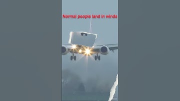 Normal people land on crosswinds.. too this guy! Boeing plane edit #shorts #aviation #planes