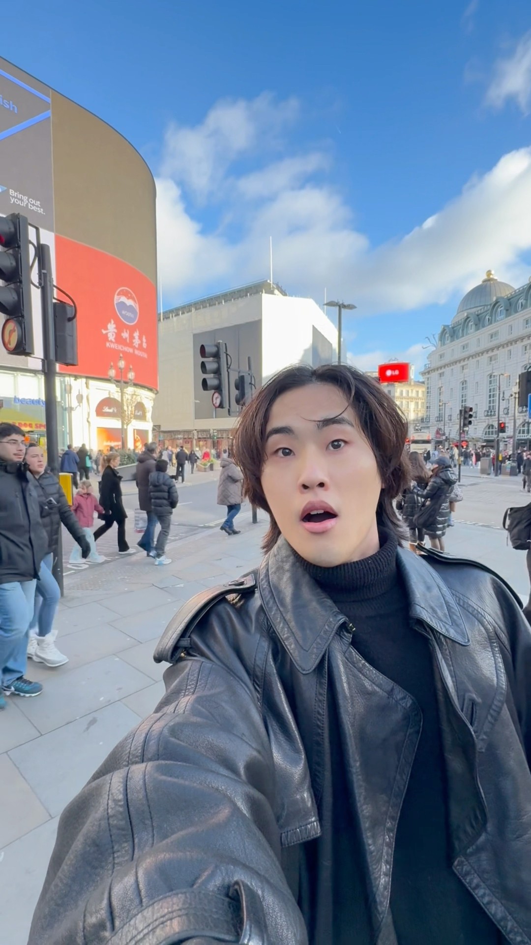 Jun Jun World funny video??? Winter in London! ??#shorts#funny
