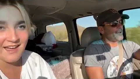Tim McGraw and daughter Gracie having fun singing ...