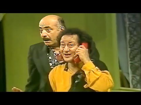 كوميديا محمد نجم وهو بيهزأ عمه فى التليفون وفجأة يلاقيه واقف وراه الله يخربيته مطرح ماهو واقف