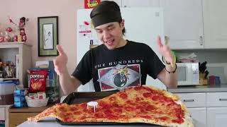 Matt Stonie eat a massive slice of pizza🍕in 8 minutes😱😱
