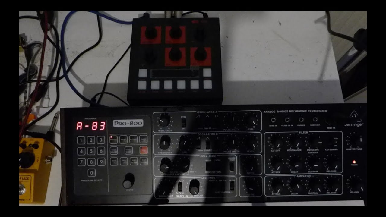 Behringer Pro 800 & OTO Machines BOUM - YouTube