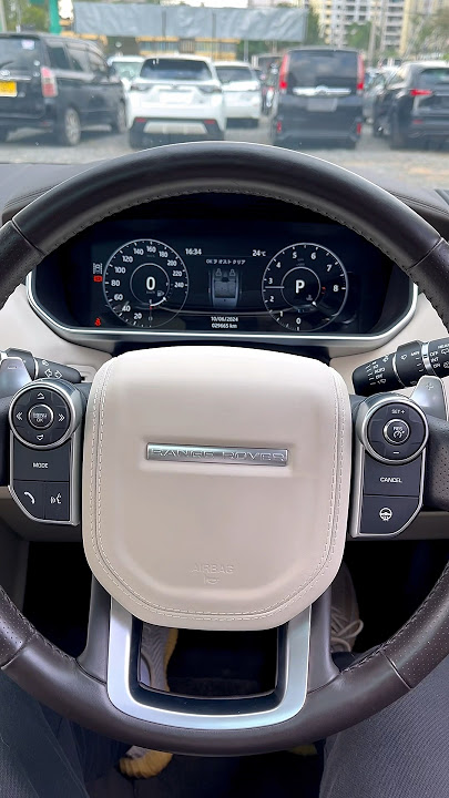 How to drive a Range Rover 😎👀 #rangerover #rangeroversport #rangerovervogue
