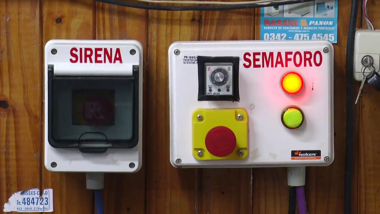 Pegatina Redonda Sonar la alarma soy 2 bomberos de bomberos