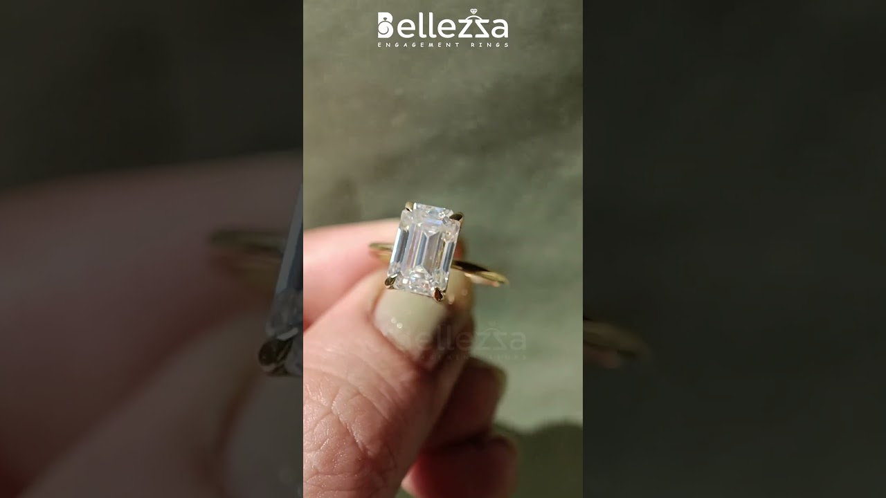 💍Emerald Cut Hidden Halo Engagement Ring: Sophisticated Brilliance ✨💎