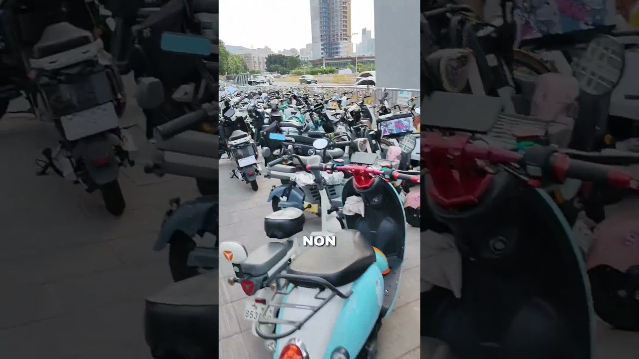 Une MER de scooters devant ce Mall chinois ! 🇨🇳🛵(#chine #china #shenzhen #travel #vlog #voyage)