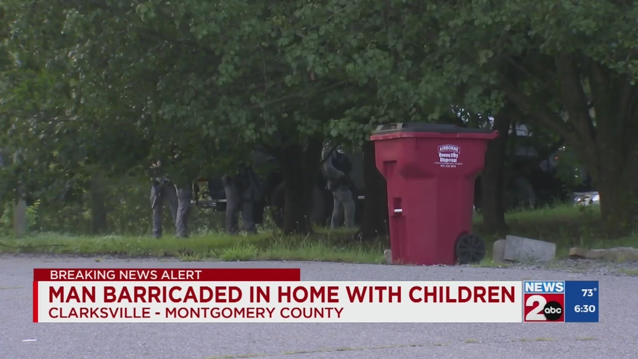 Man barricaded inside Clarksville home with children - YouTube