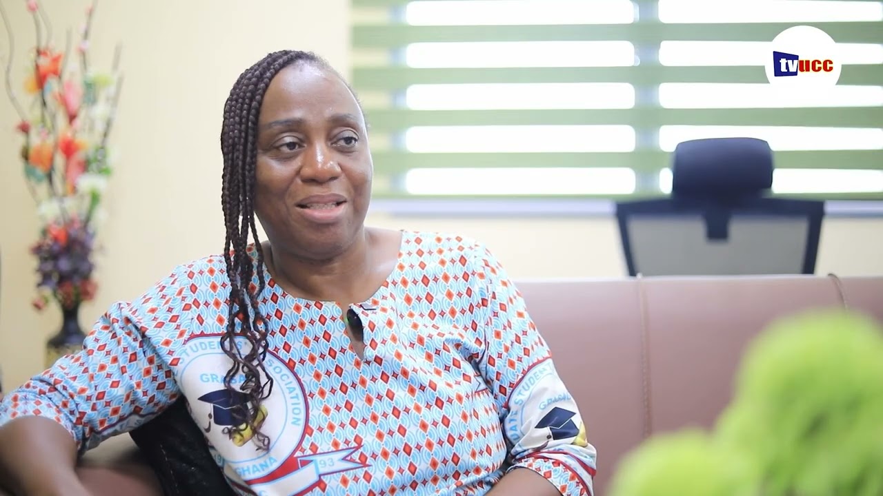 Положения для младших членов, изданные деканом аспирантуры Университета Корка (UCC) — профессором...