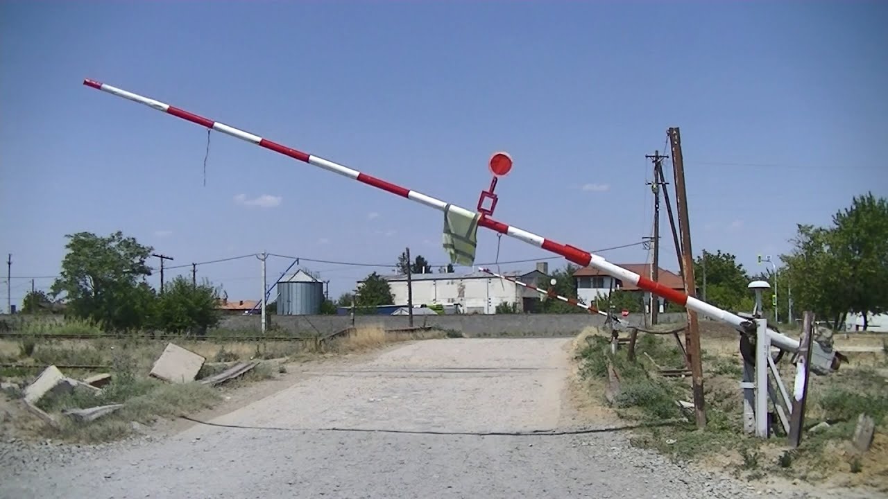Spoorwegovergang Moțăței (RO) // Railroad crossing // Trecere la nivel