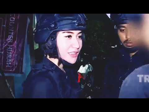 policia e-girl 🥰