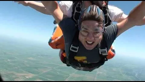 Aaron Sackett goes skydiving!