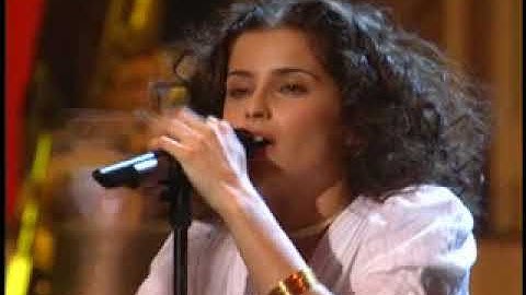 Nelly Furtado & Dave Stewart singing John Lennon